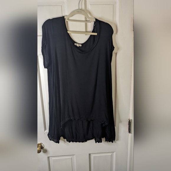 About A Girl Tops - Black Flowy blouse 3x PLUS